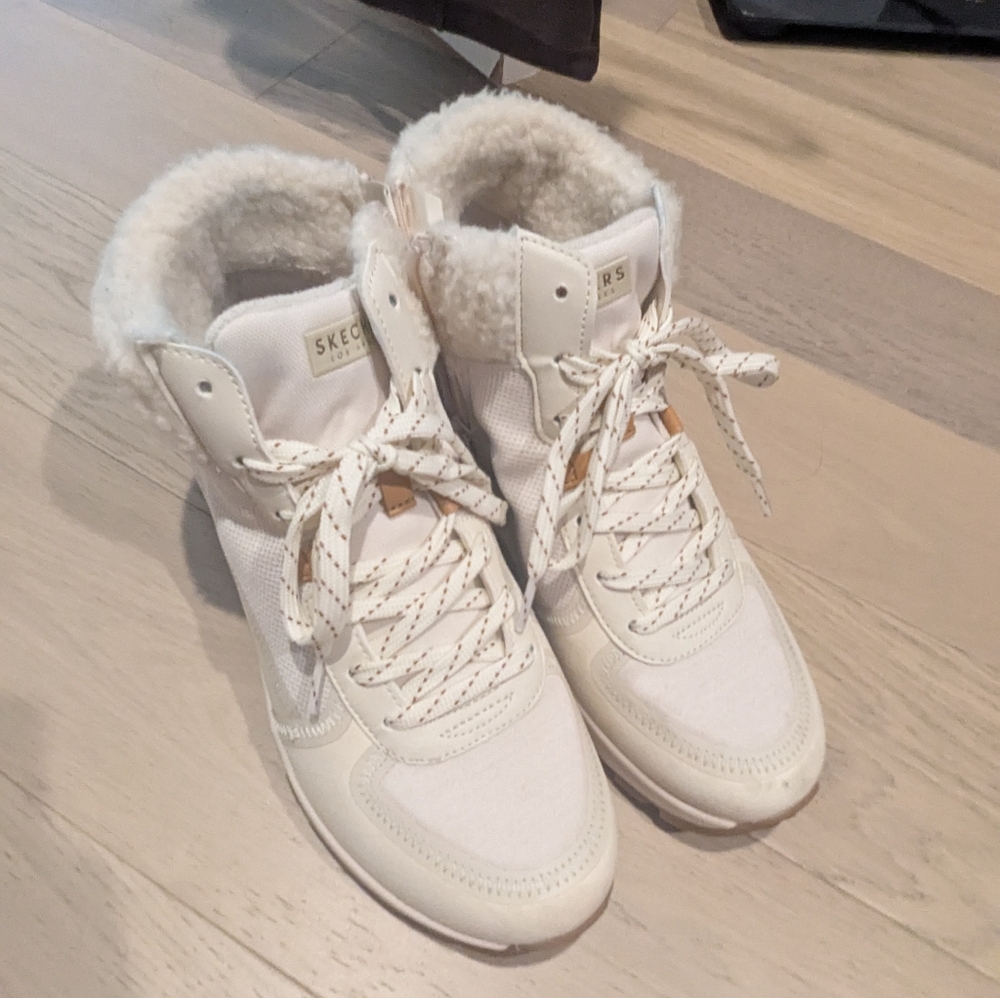 Cozy Cream Winter Boots